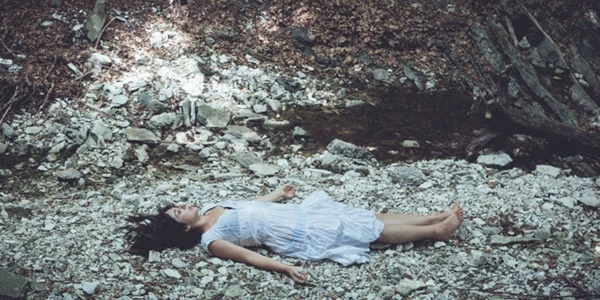 Chị gái tôi đã tự sát, lời day dứt muộn màng khiến người ta phải ngẫm về những đứa trẻ còn lại trong gia đình có con tự tử, chúng sẽ sống tiếp thế nào đây?-3