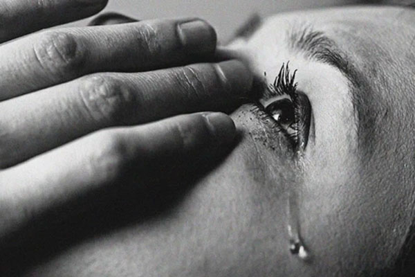 Cậu nhóc vẽ tranh tỏ tình crush, đọc dòng nhắn bên trong mà không ít người lớn cười ngất: Trẻ con bây giờ lớn nhanh quá!-3