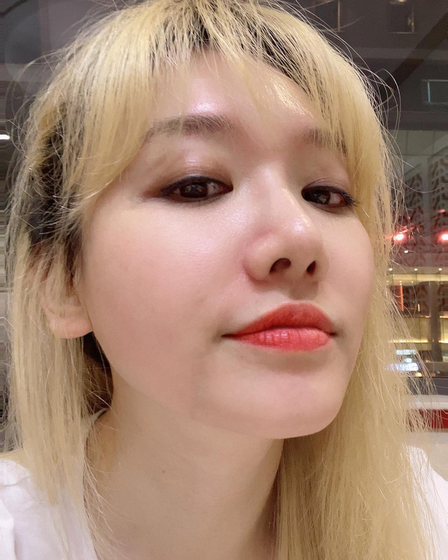 Ơn trời! Cuối cùng thì Hari Won cũng chịu chia tay màu tóc thảm họa diện suốt từ Tết đến giờ-6