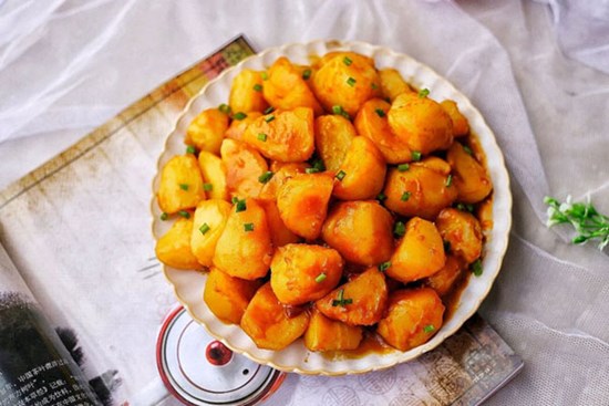 Khoai tây đừng chiên hay xào nữa, làm thế này thì ăn cơm cũng ngon mà ăn chơi cũng hợp lý!