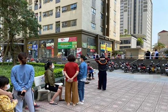 Hà Nội: Một học sinh THCS rơi tầng cao chung cư tử vong thương tâm