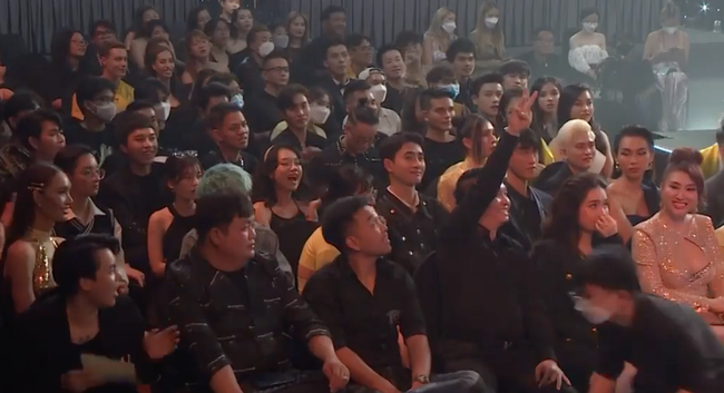 Nữ đại gia quận 7 vừa quyên tặng đồng hồ hàng hiệu thì ông xã quyết tâm đấu giá mua lại bởi vì ý nghĩa đặc biệt này-4