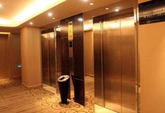 Khi ở trong khách sạn vào ban đêm, tại sao bạn nên cố gắng bật đèn nhà vệ sinh? Hầu hết mọi người không quan tâm-1