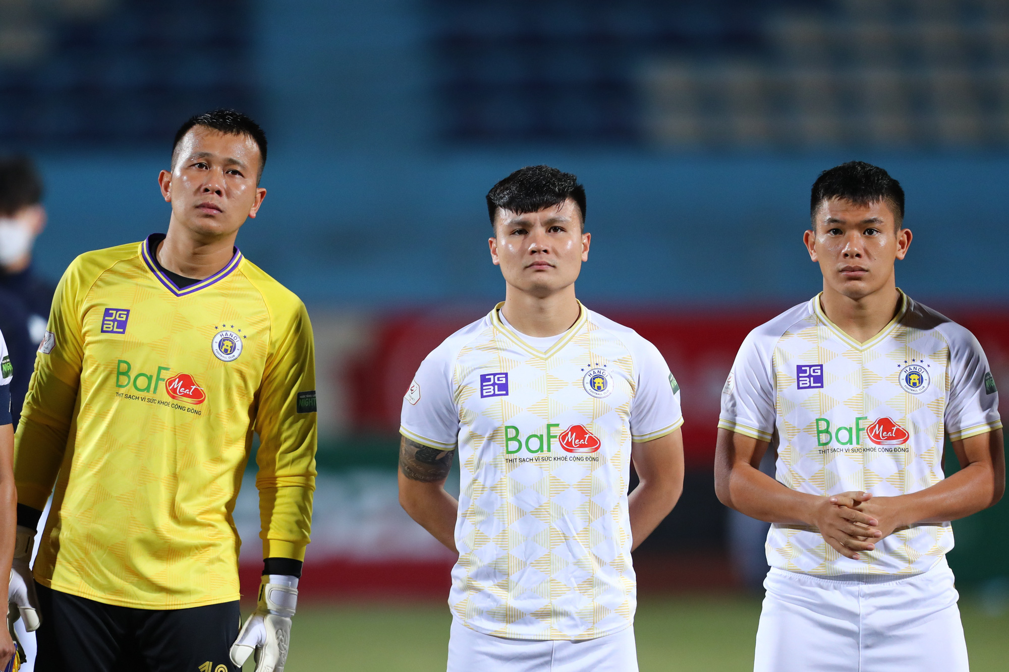 Quang Hải nghẹn ngào trong ngày bầu Hiển nói lời chia tay-1