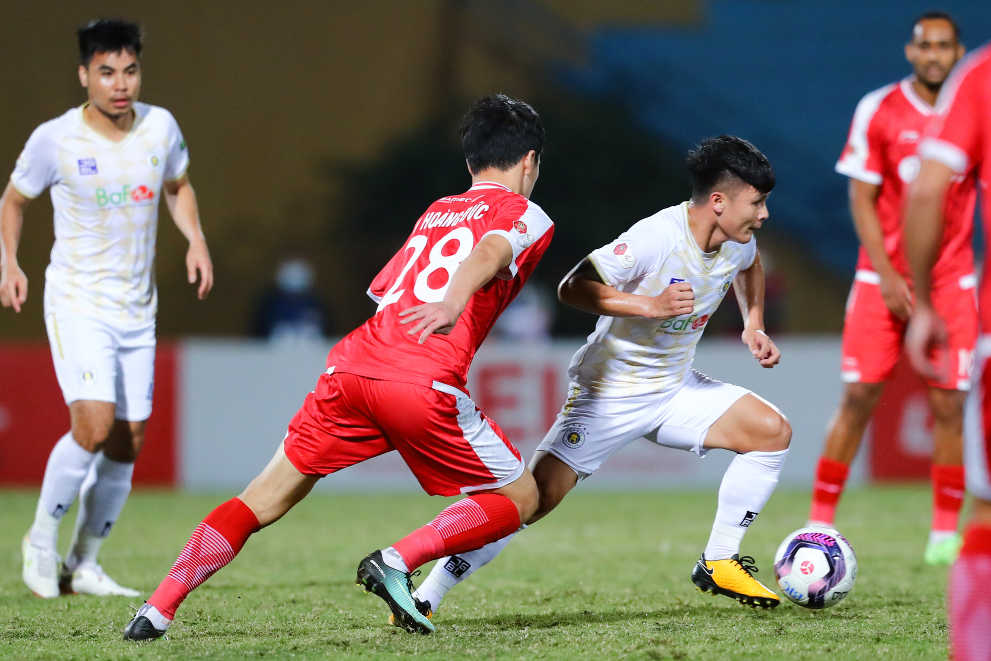 Quang Hải nghẹn ngào trong ngày bầu Hiển nói lời chia tay-3