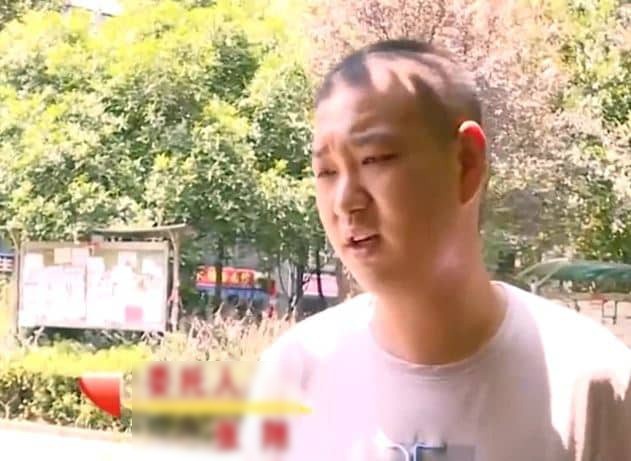 Gặp lại mẹ đẻ sau 13 năm đằng đẵng, chàng trai bị xua đuổi thậm tệ, lý do được tiết lộ khiến ai cũng đồng tình-1