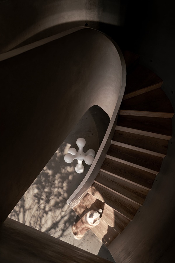 Căn hộ penthouses 230m2 của chàng trai 30 tuổi sang xịn,&nbsp;view làm việc siêu đẹp không kém gì quán cà phê-4