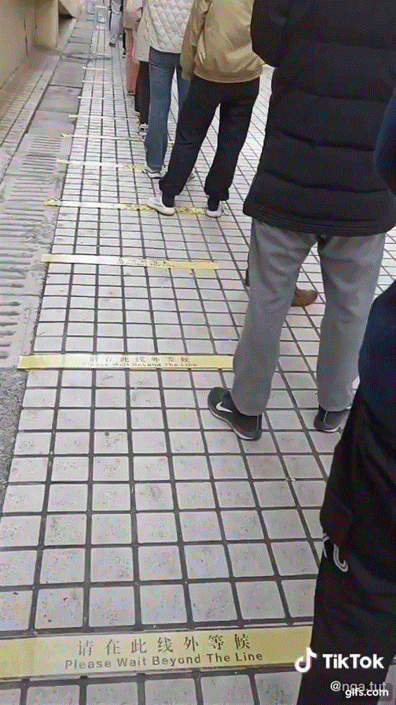 Người Việt ở Trung Quốc kể chuyện đi siêu thị lúc dịch Covid-19 bùng phát: Tận mắt chứng kiến nhân viên lấy mẫu xét nghiệm cho từng con cá đông lạnh!-3