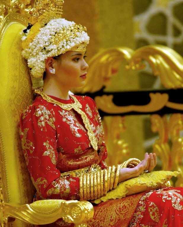 Đám cưới dát vàng với 2000 khách, Lọ Lem thường dân 17 tuổi lên xe hoa với Thái tử sống thế nào trong 18 năm trở thành người Hoàng gia?-9