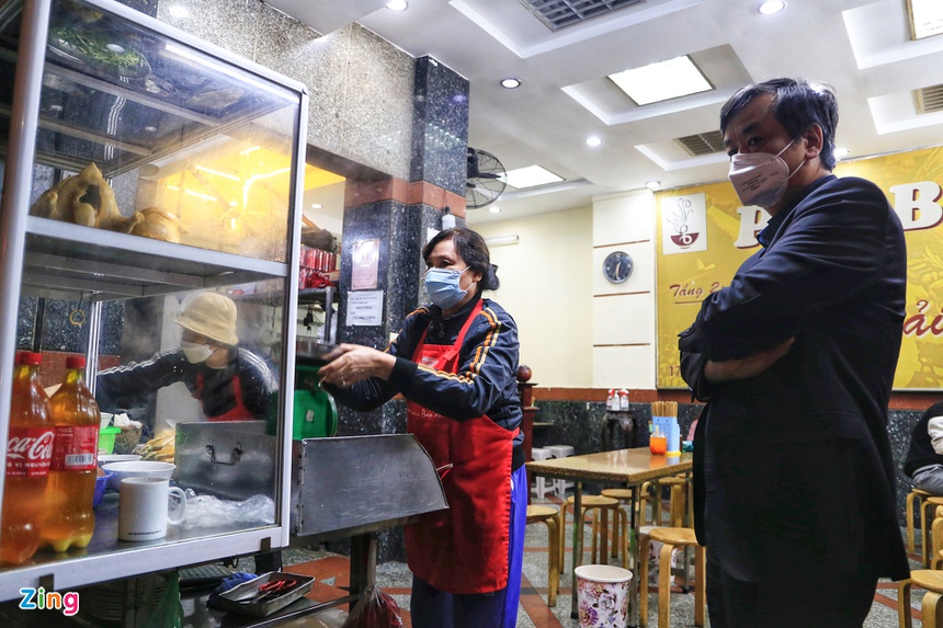 Những hàng phở gà Hà Nội bán vài trăm bát một ngày-13