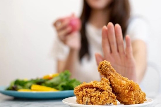 Thực phẩm F0 cần hạn chế sau khi khỏi bệnh