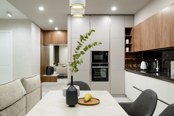 Cách bố trí hợp lý ánh sáng giúp&nbsp;không gian nhà bếp thêm ấm cúng-2