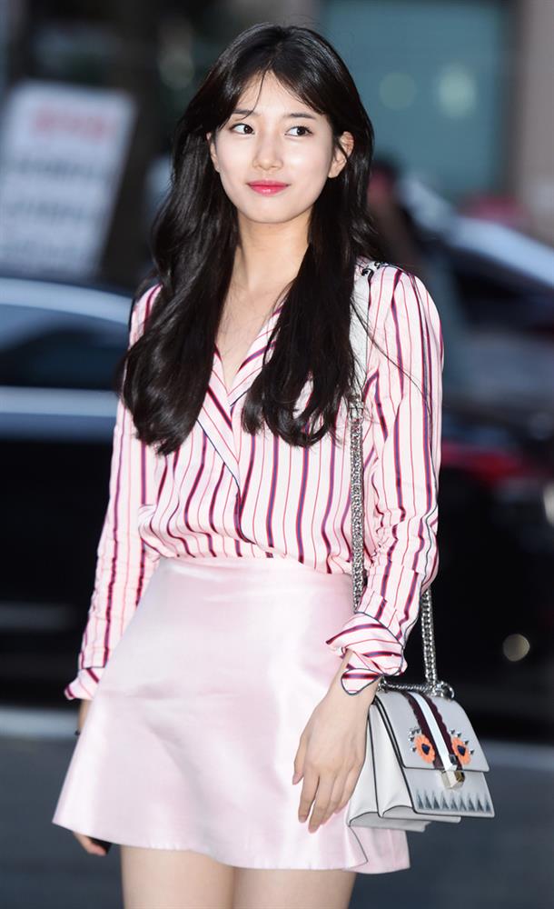 11 cách diện chân váy ngắn của sao Hàn giúp chị em cao lên chục phân, trẻ ra vài tuổi-2