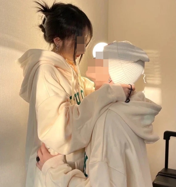 Chàng trai 27 tuổi bỗng mọc mụn khắp mặt, không ngờ nhiễm virus HPV chỉ vì 1 hành động nhỏ trong khách sạn khi đi công tác-3