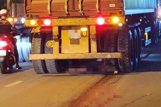 Người đàn ông bị xe container cán tử vong ở TP Thủ Đức