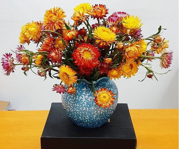 4 loại hoa đẹp đến mấy cũng cấm kỵ cắm trên bàn thờ kẻo mạo phạm bề trên, vận hạn cũng từ đây mà giáng xuống-3