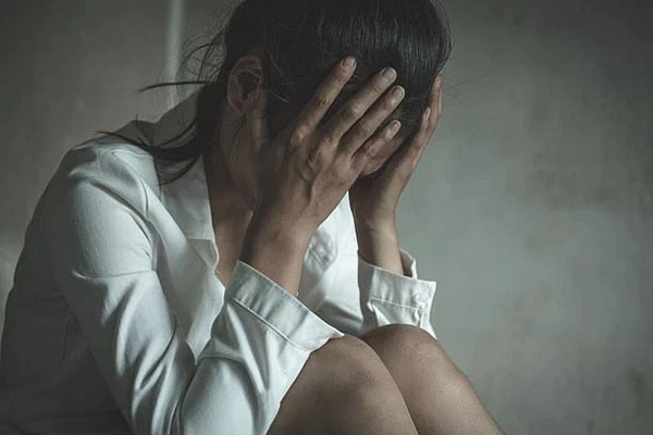 Vụ Phó tổng báo Văn nghệ bị tố cưỡng hiếp: Gia đình lên tiếng, người tố cáo từng phải đi rửa ruột nhiều lần!-2