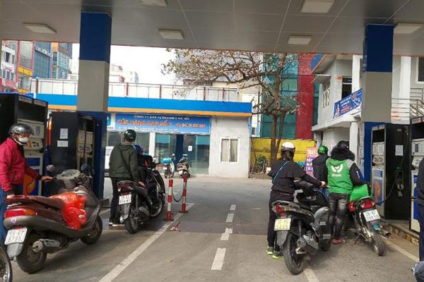 Lãnh đạo Bộ Tài chính lại nói: Giá xăng dầu trong nước tăng thấp hơn thế giới-1