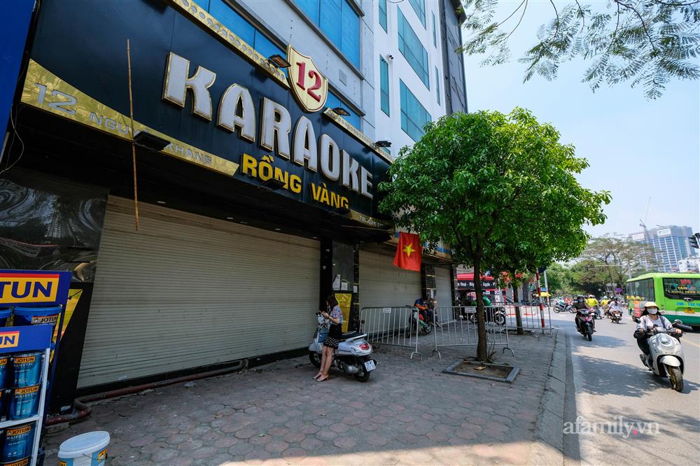 Chủ quán karaoke ở Hà Nội vừa mừng vừa lo trước giờ mở cửa trở lại: Cả năm trời nghỉ dịch, còn ai thích đi hát không?-4