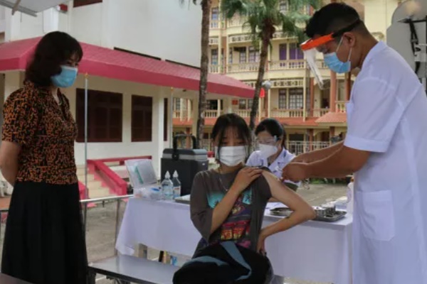 Hà Nội thêm gần 2.900 ca COVID-19 mới, mọi hoạt động xã hội trở lại bình thường-1