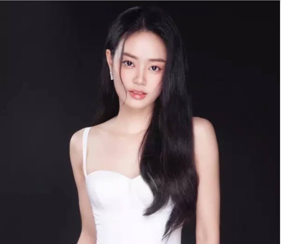 Nữ sinh đẹp như sao Hàn, mê bóng đá thi Miss World VN 2022-5
