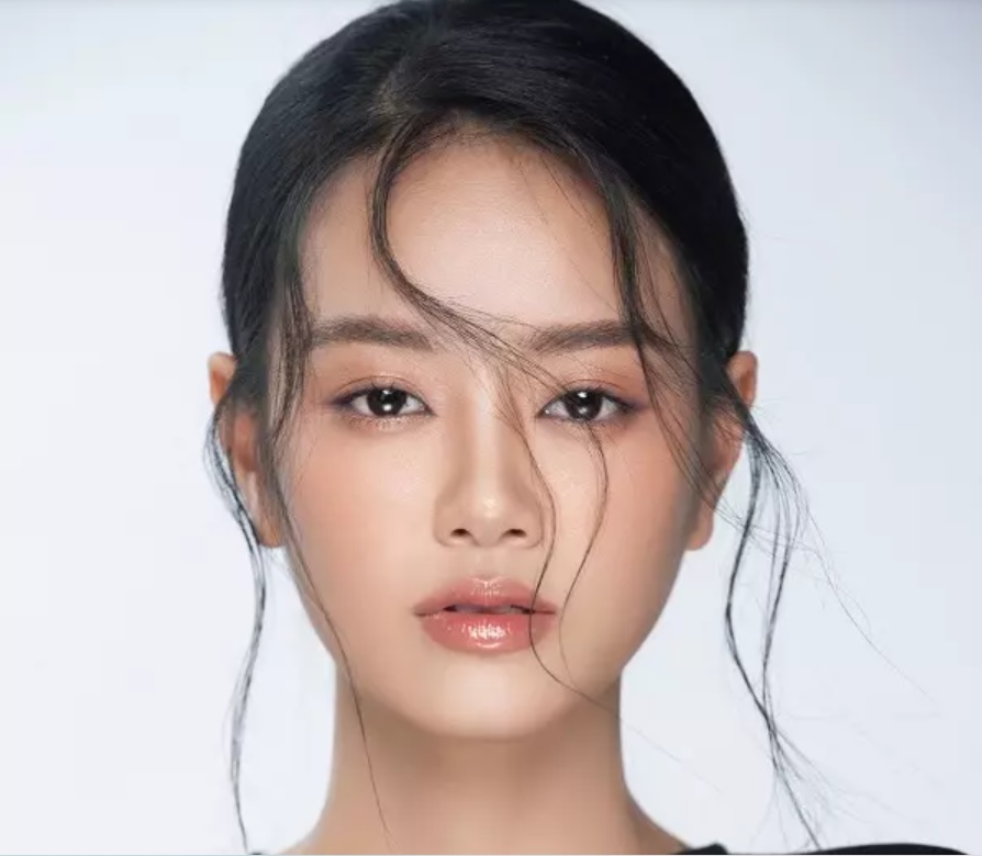 Nữ sinh đẹp như sao Hàn, mê bóng đá thi Miss World VN 2022-9
