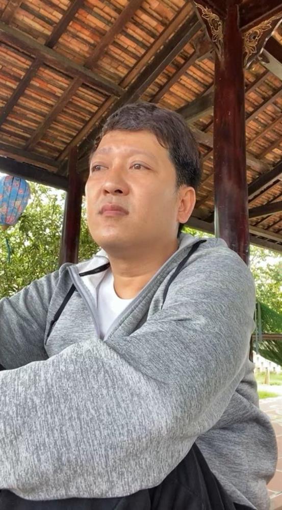 Trường Giang gây choáng khi khoe không gian vườn quý như vàng và hồ cá Koi bạc tỉ-1