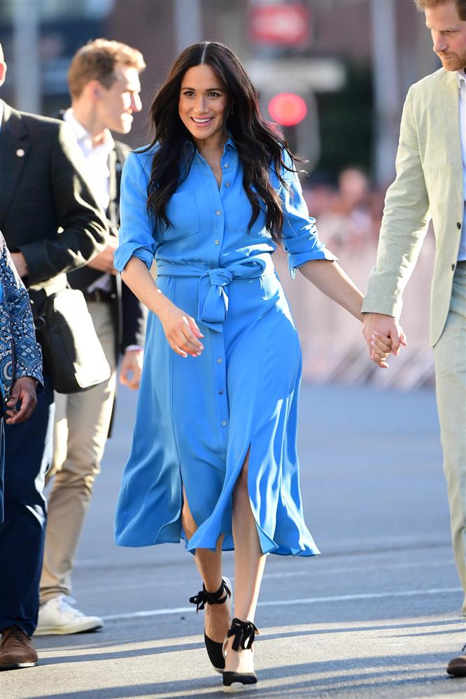 Công nương Kate Middleton kiều diễm với váy họa tiết gingham