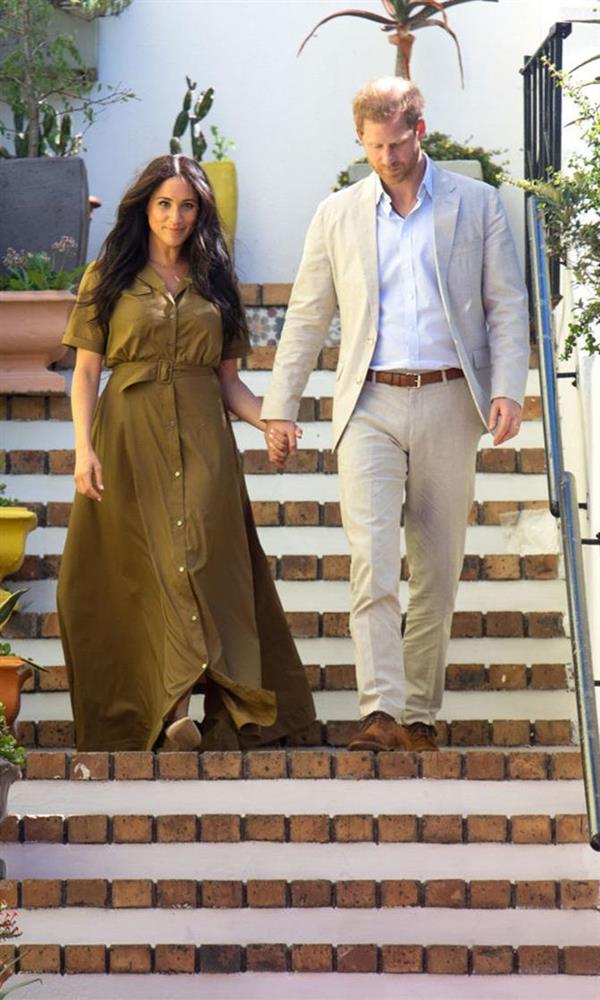 Công nương Kate và Meghan Markle cùng mê một kiểu váy, nhưng cách diện lại khác xa nhau về độ sang chảnh-6