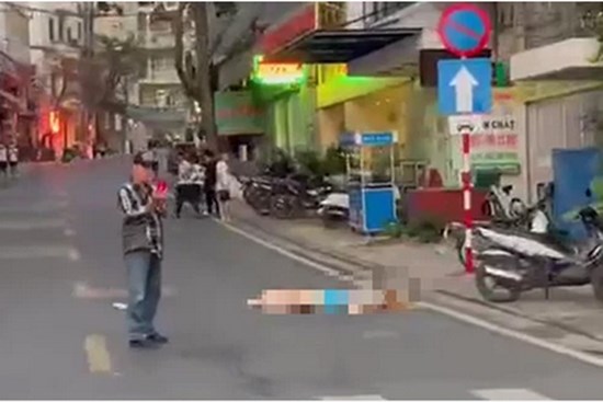 Nữ du khách Nga tử vong trước cửa khách sạn ở Cát Bà