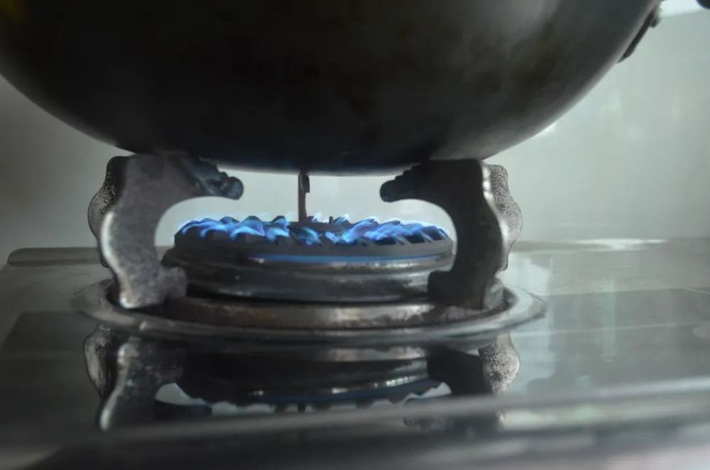 Giá gas tăng làm sao để tiết kiệm chi phí? Mẹo nhỏ đơn giản nhưng có thể giữ được nhiều tiền hàng tháng-4