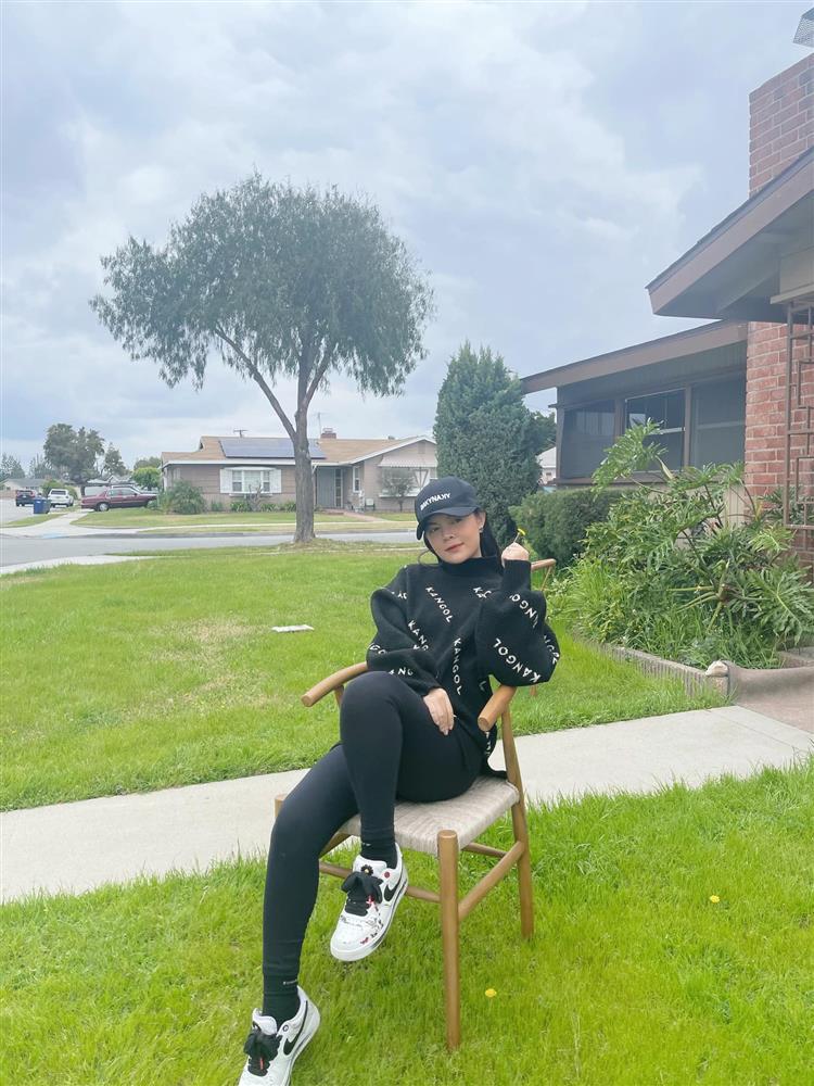 HOT: Lộ ảnh Phạm Quỳnh Anh bụng to tướng, nắm tay tình trẻ tại Mỹ?-2