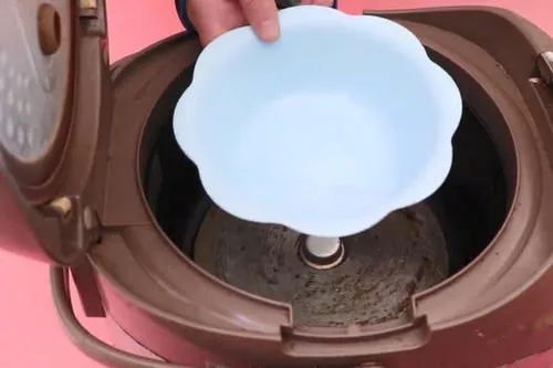 Nồi cơm ở chỗ này nếu không được rửa sạch sẽ rất có hại! Không cần một giọt nước bạn sẽ vệ sinh được ngay-2