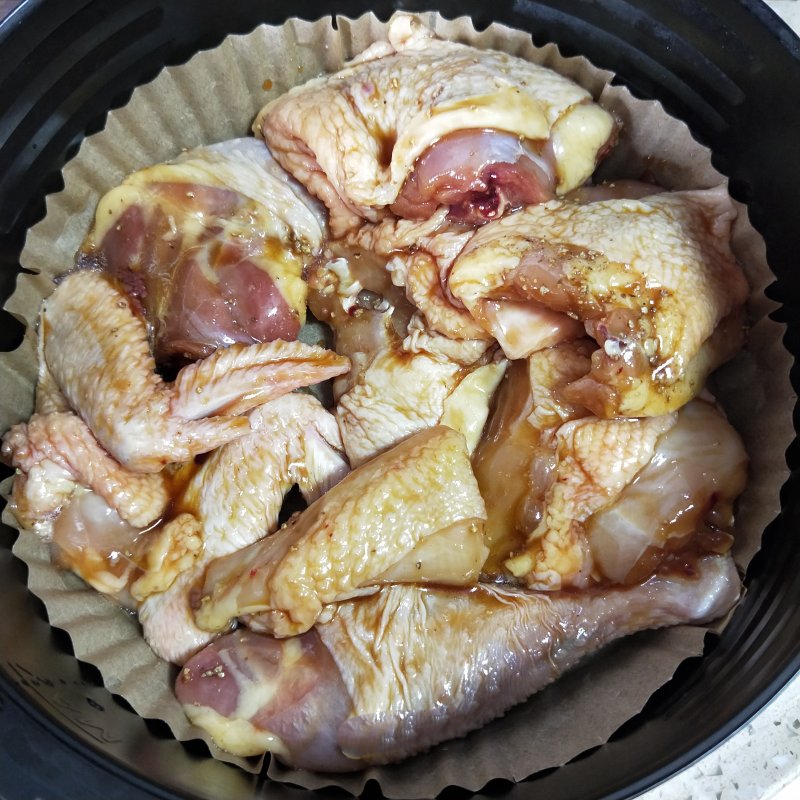 Muốn nướng gà bằng nồi chiên không dầu được vàng ngon, chị em không thể bỏ qua bí quyết này!-4