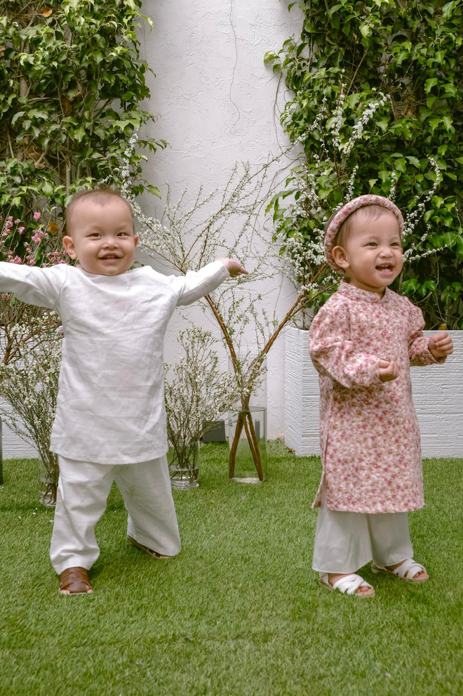 Clip cưng xỉu của 2 nhóc tỳ nhà Hà Hồ: Lisa nhu mì bao nhiêu nhìn qua biểu cảm của Leon là hội mẹ bỉm auto bật cười!-5