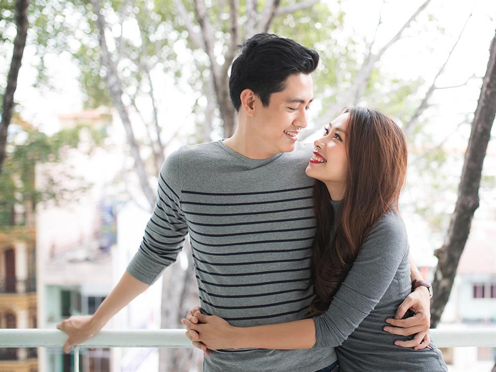 Bị vợ đuổi xuống xe đi bộ giữa đường anh chồng không cáu giận mà làm một hành động lạ cứu vãn cả cuộc hôn nhân-1