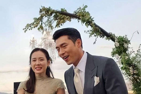 Lần đầu hé lộ ảnh cận cảnh không gian tiệc cưới của Hyun Bin - Son Ye Jin: Lộng lẫy đến mức khách mời đều phải thốt lên 1 câu-10