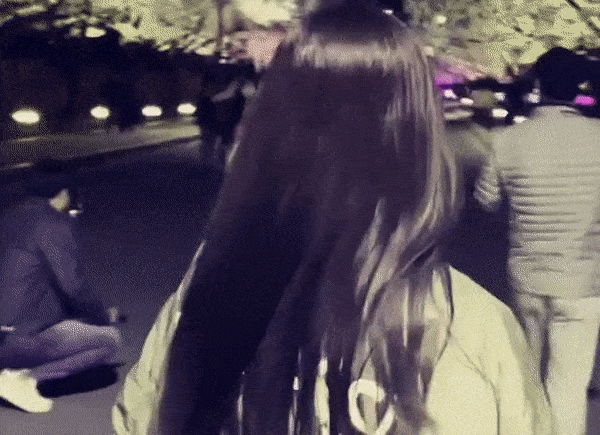 Kim Tae Hee và Bi Rain trốn con hẹn hò ngắm hoa anh đào, nhờ hẳn ông xã quay clip xinh xỉu phủi bụi Instagram-1