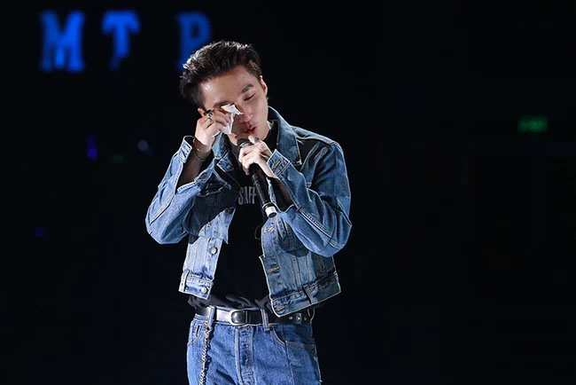 Sơn Tùng đổi ảnh đại diện tất cả các tài khoản cá nhân sang màu đen và nhận được ngay điều này từ đồng nghiệp-3