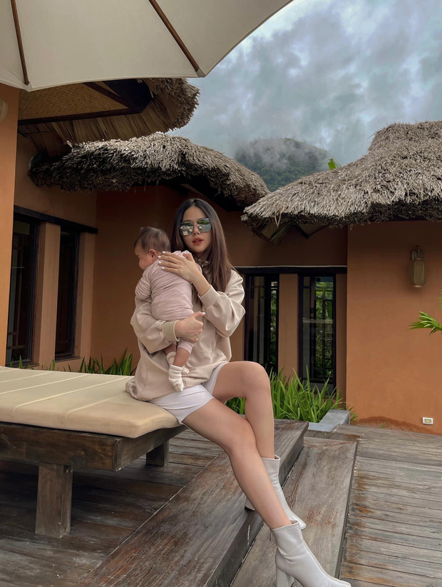 Phu nhân hào môn Phanh Lee xả kho ảnh du lịch chanh sả, ái nữ lộ diện sương sương dung mạo mà gây sốt-5