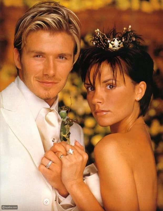 Nhìn lại đám cưới 18 tỷ của David và Victoria Beckham ở lâu đài: Cô dâu chú rể lên đồ như cổ tích, xúc động nhất ảnh bế Brooklyn bé tí-3