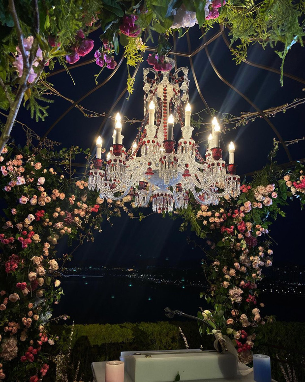 Lần đầu hé lộ ảnh cận cảnh không gian tiệc cưới của Hyun Bin - Son Ye Jin: Lộng lẫy đến mức khách mời đều phải thốt lên 1 câu-5