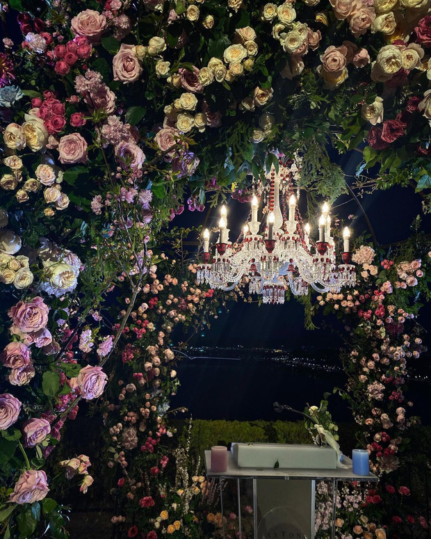 Lần đầu hé lộ ảnh cận cảnh không gian tiệc cưới của Hyun Bin - Son Ye Jin: Lộng lẫy đến mức khách mời đều phải thốt lên 1 câu-6