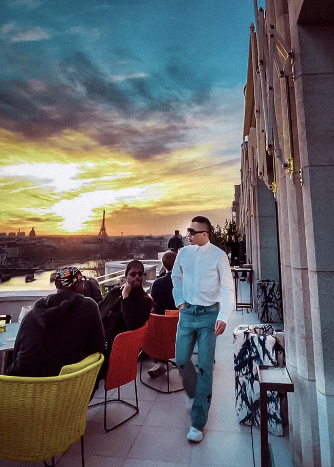 Vũ Khắc Tiệp đập hộp khách sạn đẳng cấp thế giới 120 triệu đồng/đêm, là người đầu tiên được tập đoàn LVMH cho quay Youtube-4