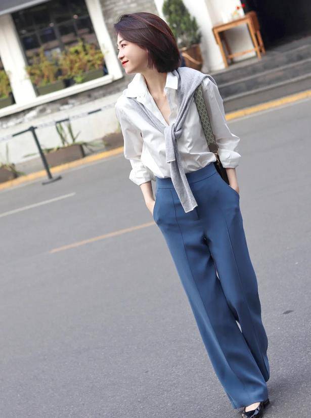 6 chiêu mix sơ mi sang chảnh, hack tuổi đỉnh cao mà nàng ngoài 30 có thể diện đến công sở-12