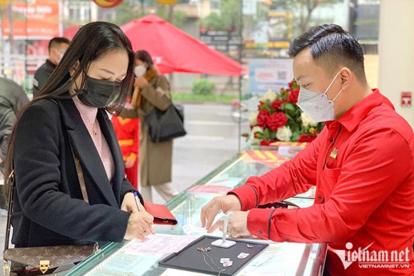 Giá vàng hôm nay 11/4: Lạm phát tăng cao, vàng càng được giá-2