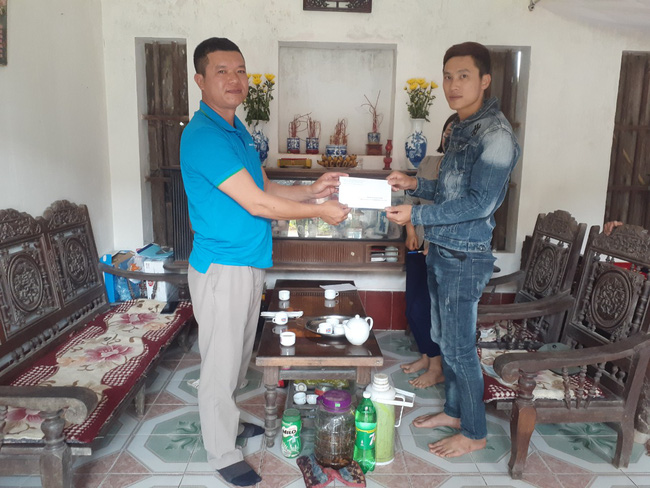 Nam Định: Một nữ sinh nhảy cầu tự tử, may mắn được anh hùng đời thực cứu sống-1