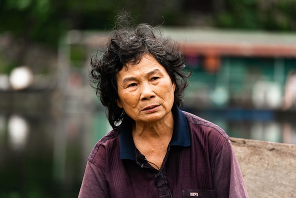 Đôi vợ chồng già sống giữa khúc sông chết, rác bao quanh, 4 con trai lần lượt rời xa-3