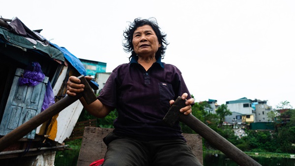 Đôi vợ chồng già sống giữa khúc sông chết, rác bao quanh, 4 con trai lần lượt rời xa-5