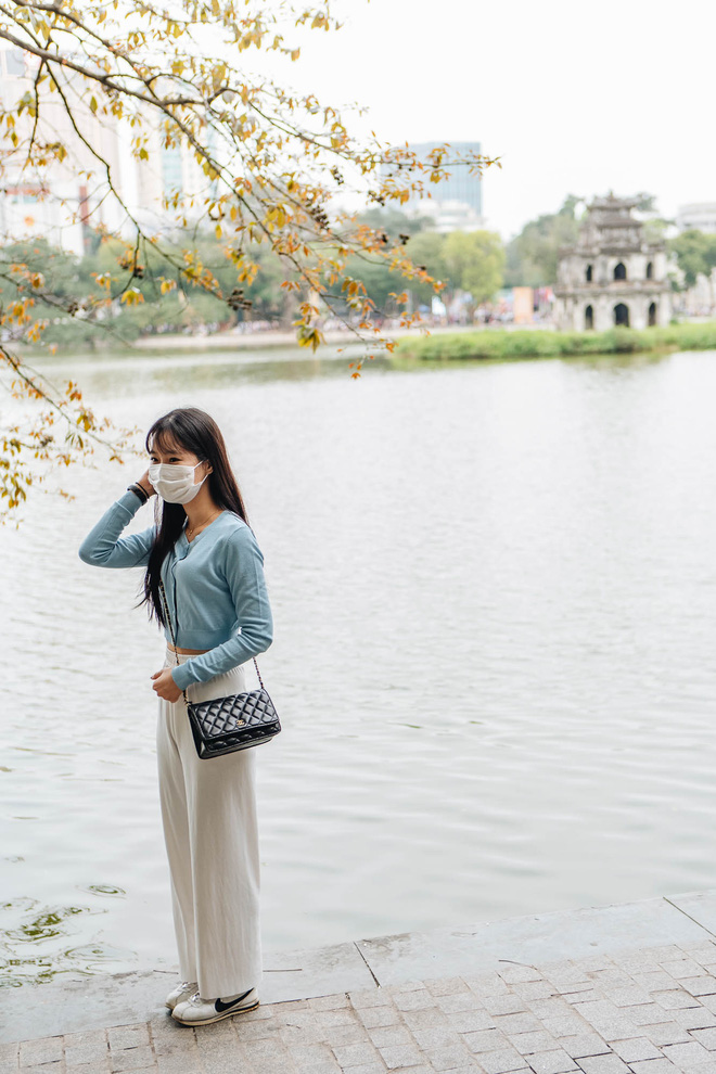 Người dân Hà Nội chen chân tại phố đi bộ hồ Gươm ngày nghỉ lễ Giỗ Tổ Hùng Vương-24